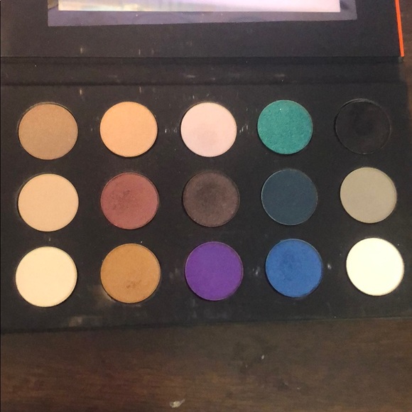 LIMITED EDITION Make Up For Ever eyeshadow palette - Picture 2 of 4